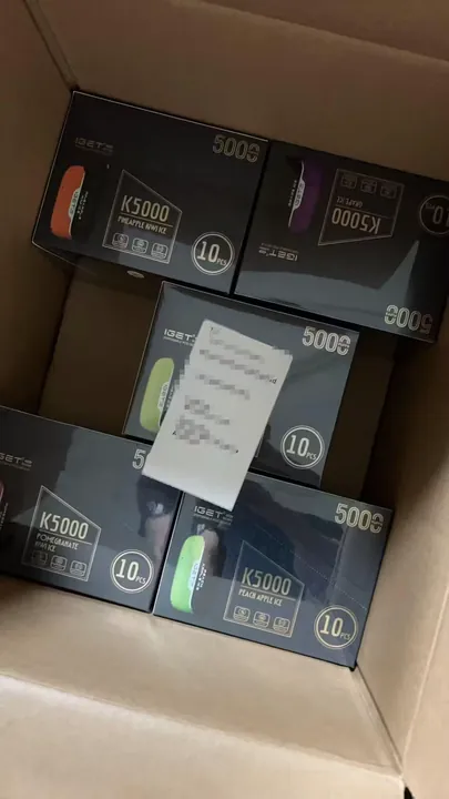 Real vape order delivered in Australia — customer unboxing photo