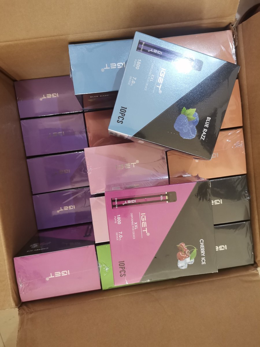 Real vape order delivered in Australia — customer unboxing photo